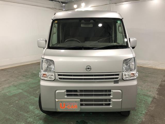 ＮＶ１００クリッパーバンＧＸ　車検整備付　２ＤＩＮチューナー付１年保証距離無制限　走行距離５２３６キロ　純正フロアマット　助手席エアバッグ　クリアランスソナー　マニュアルエアコン　ＥＳＣ　キーレスエントリー（埼玉県）の中古車
