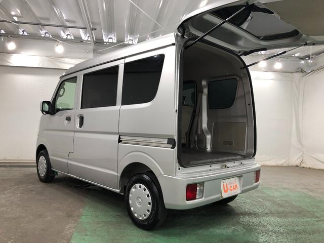 ＮＶ１００クリッパーバンＧＸ　車検整備付　２ＤＩＮチューナー付１年保証距離無制限　走行距離５２３６キロ　純正フロアマット　助手席エアバッグ　クリアランスソナー　マニュアルエアコン　ＥＳＣ　キーレスエントリー（埼玉県）の中古車
