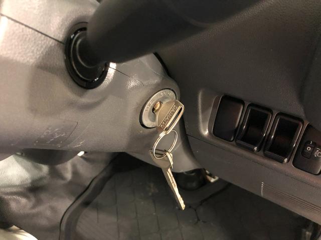 ハイゼットトラックエアコン・パワステ　スペシャル　４ＷＤ／ＭＴ／車検整備付１年保証距離無制限　走行距離１２６８９キロ　４ＷＤ　ＭＴ５速　車検整備付　ＦＭＡＭラジオ　純正フロアマット　マニュアルエアコン　パワステ（埼玉県）の中古車