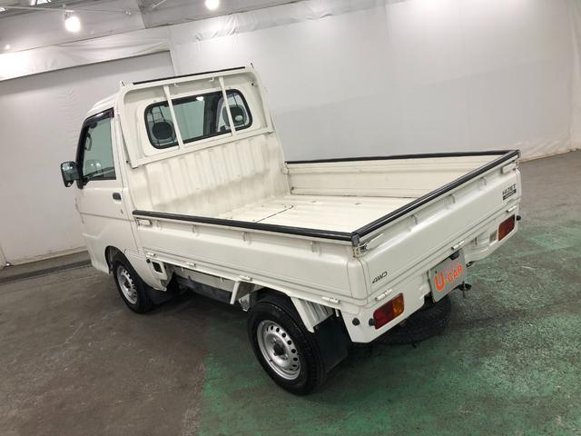ハイゼットトラックエアコン・パワステ　スペシャル　４ＷＤ／ＭＴ／車検整備付１年保証距離無制限　走行距離１２６８９キロ　４ＷＤ　ＭＴ５速　車検整備付　ＦＭＡＭラジオ　純正フロアマット　マニュアルエアコン　パワステ（埼玉県）の中古車