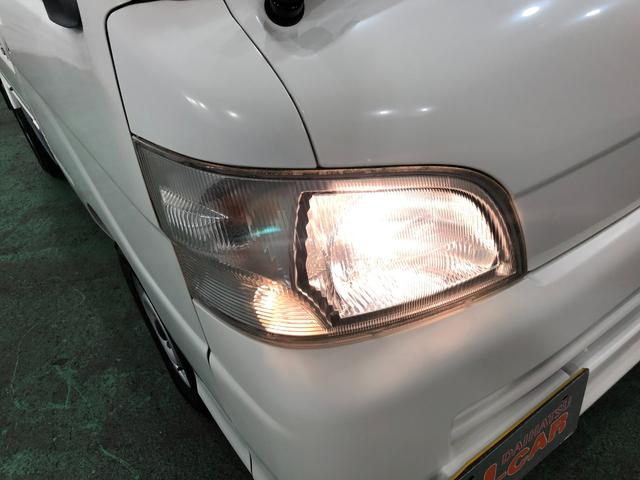 ハイゼットトラックエアコン・パワステ　スペシャル　４ＷＤ／ＭＴ／車検整備付１年保証距離無制限　走行距離１２６８９キロ　４ＷＤ　ＭＴ５速　車検整備付　ＦＭＡＭラジオ　純正フロアマット　マニュアルエアコン　パワステ（埼玉県）の中古車