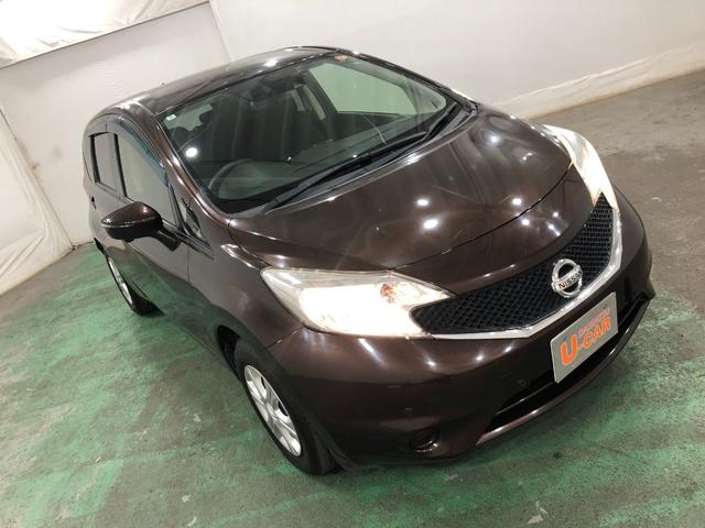 ノートX 走行15721キロ/デジタルルームミラー/CDチューナー1年保証距離無制限 走行距離15721キロ デジタルルームミラー CDチューナー 純正カーペットマット プッシュボタンスタート 電動格納式ドアミラー オートエアコン(埼玉県)の中古車