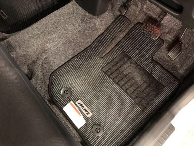 ムーヴカスタム　ＲＳ　走行２８１５８キロ／４ＷＤ／タイヤ４本交換一年保証・走行距離無制限　走行２８１５８キロ　助手席エアバック　純正カーペットマット　ワンセグナビ　ＤＶＤ　オートライト　ＨＩＤヘッドライト　アイドリングストップ　ベンチシート（埼玉県）の中古車