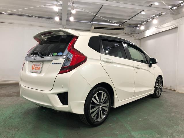フィットハイブリッドＳパッケージ　車検整備付／走行２５７２７キロ／バックカメラ１年保証距離無制限　走行距離２５７２７キロ　車検整備付　ＴＶレスナビ　バックカメラ　ブルートゥース　純正カーペットマット　サイドエアバッグ　ＬＥＤヘッドランプ（埼玉県）の中古車