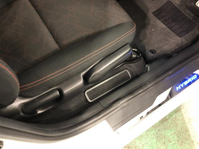 フィットハイブリッドＳパッケージ　車検整備付／走行２５７２７キロ／バックカメラ１年保証距離無制限　走行距離２５７２７キロ　車検整備付　ＴＶレスナビ　バックカメラ　ブルートゥース　純正カーペットマット　サイドエアバッグ　ＬＥＤヘッドランプ（埼玉県）の中古車