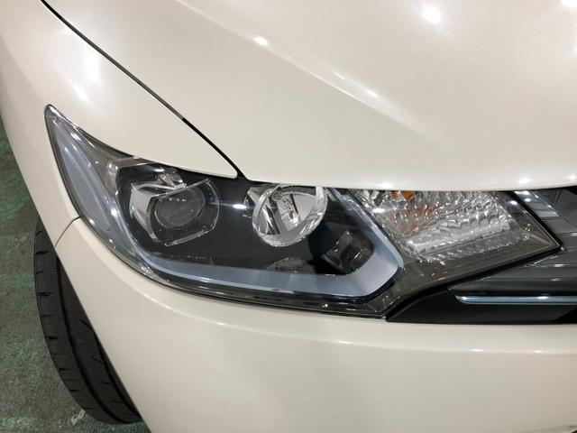 フィットハイブリッドＳパッケージ　車検整備付／走行２５７２７キロ／バックカメラ１年保証距離無制限　走行距離２５７２７キロ　車検整備付　ＴＶレスナビ　バックカメラ　ブルートゥース　純正カーペットマット　サイドエアバッグ　ＬＥＤヘッドランプ（埼玉県）の中古車