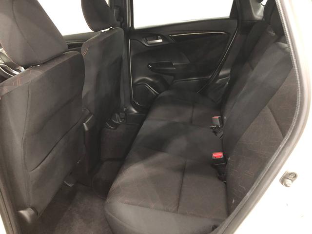 フィットハイブリッドＳパッケージ　車検整備付／走行２５７２７キロ／バックカメラ１年保証距離無制限　走行距離２５７２７キロ　車検整備付　ＴＶレスナビ　バックカメラ　ブルートゥース　純正カーペットマット　サイドエアバッグ　ＬＥＤヘッドランプ（埼玉県）の中古車