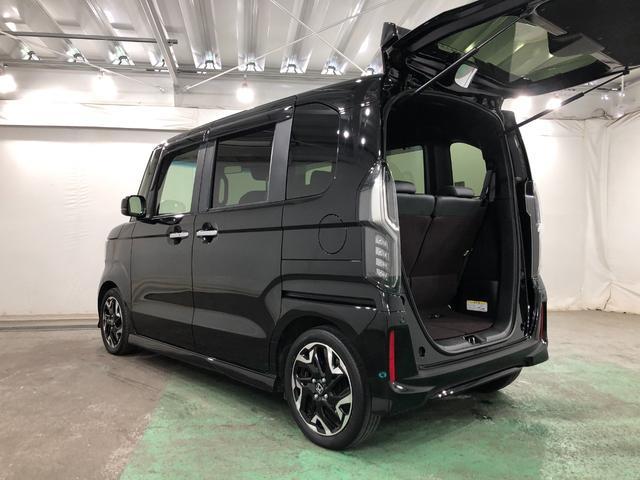 N−BOXカスタムG・EXターボホンダセンシング 走行1.9万キロ/車検整備付一年保証・走行距離無制限 走行19781キロ 純正大画面フルセグナビ バックカメラ ブルートゥース サイドエアバック オートライト LEDヘッドライト ベンチシート 両側電動スライドドア(埼玉県)の中古車