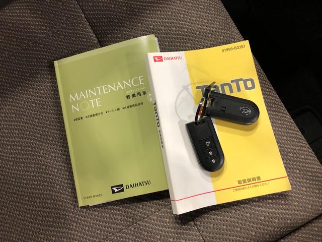 タントＸ　走行３５１６２キロ／車検整備付／タイヤ４本交換／ナビ一年保証・走行距離無制限　走行３５１６２キロ　助手席エアバック　純正カーペットマット　フルセグナビ　ブルートゥース　オートライト　アイドリングストップ　片側電動スライドドア　ベンチシート（埼玉県）の中古車