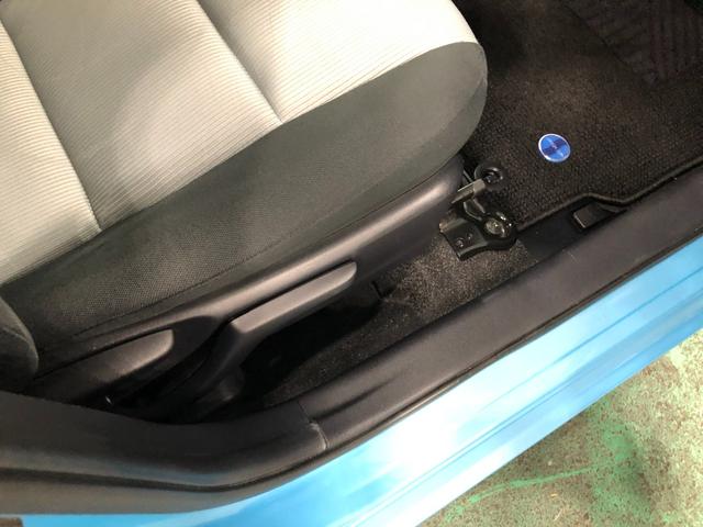 アクアＳ　雹害／走行２４５９９キロ／フルセグナビ／バックカメラ１年保証距離無制限　走行距離２４５９９キロ　フルセグナビ　バックカメラ　ブルートゥース　純正マット　助手席エアバッグ　オートライト　電動格納式ドアミラー（埼玉県）の中古車