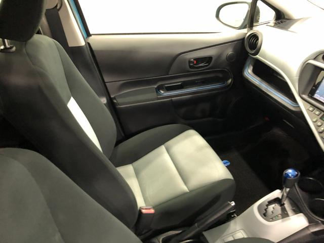 アクアＳ　雹害／走行２４５９９キロ／フルセグナビ／バックカメラ１年保証距離無制限　走行距離２４５９９キロ　フルセグナビ　バックカメラ　ブルートゥース　純正マット　助手席エアバッグ　オートライト　電動格納式ドアミラー（埼玉県）の中古車
