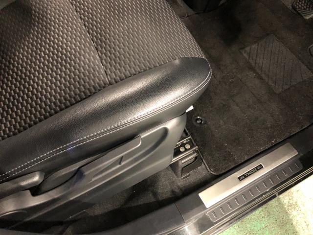 トールカスタムＧ　走行３１５３４キロ／純正ナビ／後席モニター一年保証・走行距離無制限　走行３１５３４キロ　フルセグナビ　バックカメラ　クリアランスソナー　オートライト　ＬＥＤヘッドライト　シートヒーター　両側電動スライドドア（埼玉県）の中古車
