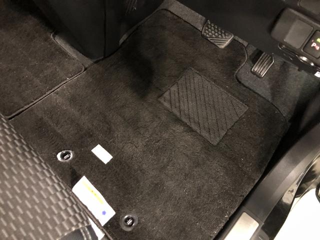 トールカスタムＧ　走行３１５３４キロ／純正ナビ／後席モニター一年保証・走行距離無制限　走行３１５３４キロ　フルセグナビ　バックカメラ　クリアランスソナー　オートライト　ＬＥＤヘッドライト　シートヒーター　両側電動スライドドア（埼玉県）の中古車