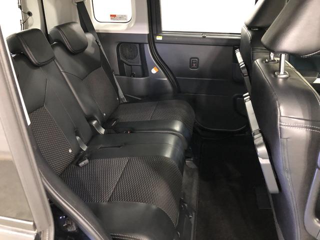 トールカスタムＧ　走行３１５３４キロ／純正ナビ／後席モニター一年保証・走行距離無制限　走行３１５３４キロ　フルセグナビ　バックカメラ　クリアランスソナー　オートライト　ＬＥＤヘッドライト　シートヒーター　両側電動スライドドア（埼玉県）の中古車