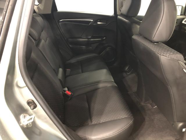 フィットハイブリッドＬパッケージ　走行６８１８６キロ／ワンセグナビ／バックカメラ１年保証距離無制限　走行距離６８１８６キロ　ワンセグナビ　バックカメラ　ブルートゥース　純正マット　サイドエアバッグ　オートライト　ＬＥＤヘッドランプ　プッシュボタンスタート　電動格納式ドアミラー（埼玉県）の中古車