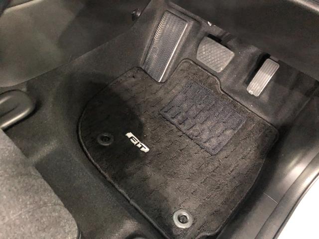 フィットｅ：ＨＥＶホーム走行２１１６４キロ／ナビドラレコ／バックカメ一年保証・走行距離無制限　走行２１１６４キロ　助手席エアバック　ＥＴＣ　純正カーペットマット　フルセグナビ　ブルートゥース　バックカメラ　ドラレコ　クリアランスソナー　オートライト　ＬＥＤヘッドライト（埼玉県）の中古車