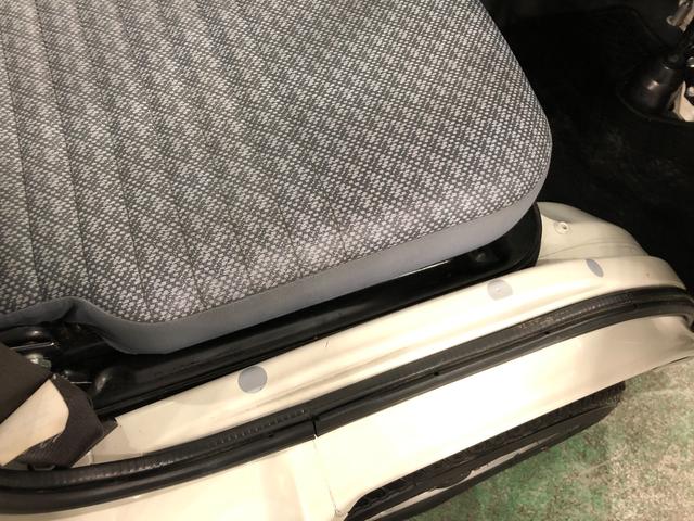 ハイゼットトラックエアコン・パワステ　スペシャル　走行１５９１１キロ／ＭＴ一年保証・走行距離無制限　走行１５９１１キロ　助手席エアバック　純正カーペットマット　エアコン　パワステ　５速ＭＴ　ＡＭＦＭラジオ（埼玉県）の中古車