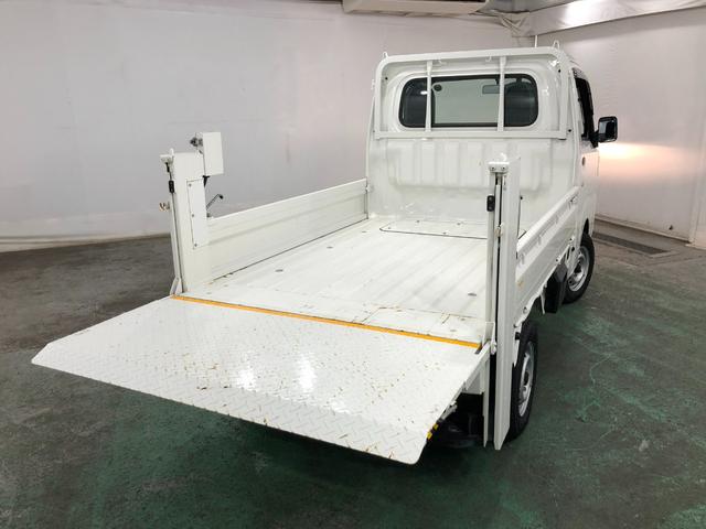 ハイゼットトラック垂直式テールリフト　走行２４０８９キロ／ＦＭＡＭラジオ１年保証距離無制限　走行距離２４０８９キロ　ＦＭＡＭラジオ　純正フロアマット　助手席エアバッグ　取扱説明書　メンテナンスノート（埼玉県）の中古車