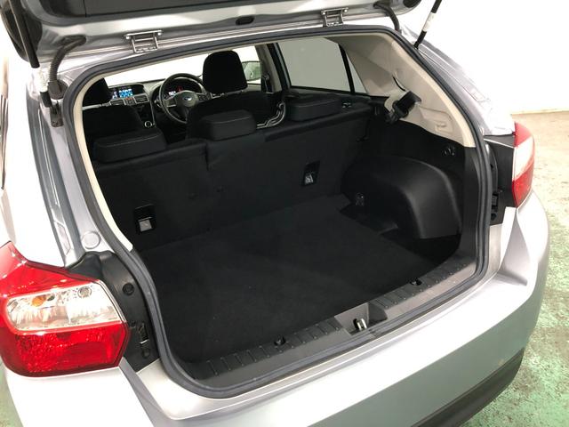 インプレッサスポーツ１．６ｉ−Ｌアイサイト　４ＷＤ／走行１２００２キロ／マット１年保証距離無制限　走行距離１２００２キロ　ＣＤＵＳＢチューナー　純正マット　助手席エアバッグ　オートライト　ＨＩＤヘッドランプ　アイドリングストップ　キーレスエントリー（埼玉県）の中古車