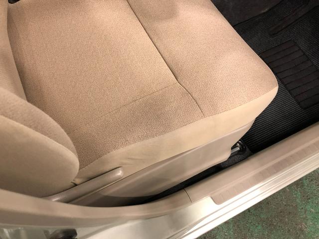 ムーヴＬ　車検整備付／走行６７４５３キロ／ワンセグナビ／純正マット１年保証距離無制限　走行距離６７４５３キロ　ワンセグナビ　純正マット　助手席エアバッグ　アイドリングストップ　電動格納式ドアミラー（埼玉県）の中古車