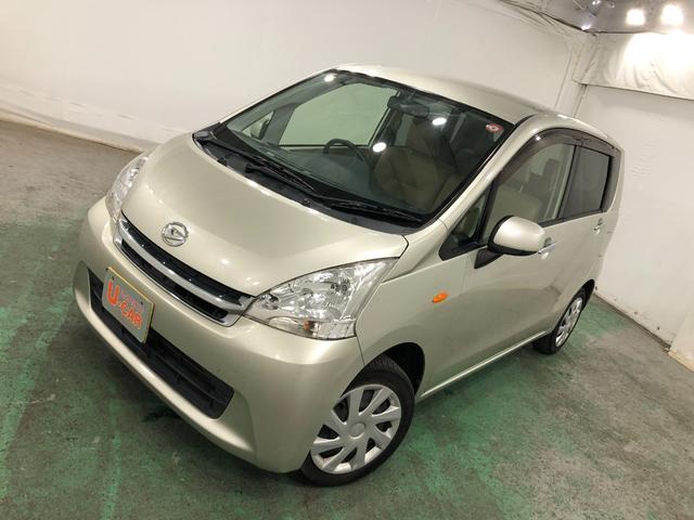 ムーヴＬ　車検整備付／走行６７４５３キロ／ワンセグナビ／純正マット１年保証距離無制限　走行距離６７４５３キロ　ワンセグナビ　純正マット　助手席エアバッグ　アイドリングストップ　電動格納式ドアミラー（埼玉県）の中古車