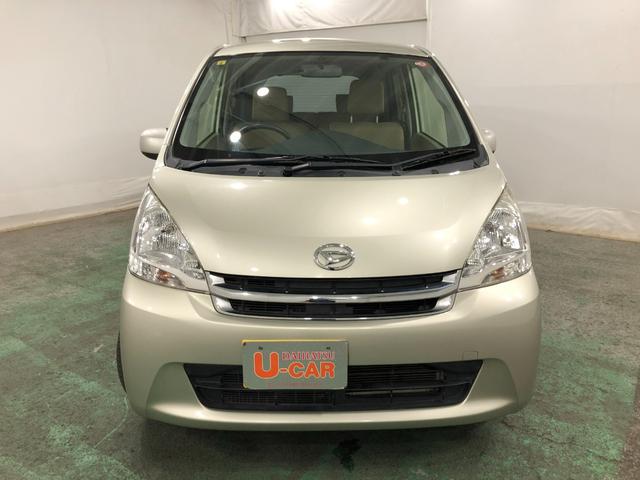 ムーヴＬ　車検整備付／走行６７４５３キロ／ワンセグナビ／純正マット１年保証距離無制限　走行距離６７４５３キロ　ワンセグナビ　純正マット　助手席エアバッグ　アイドリングストップ　電動格納式ドアミラー（埼玉県）の中古車