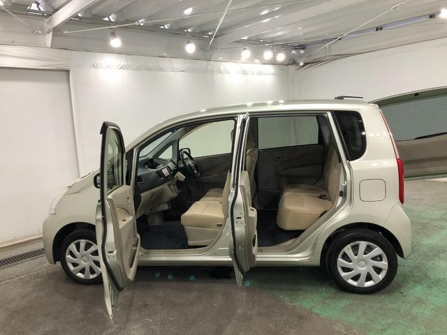 ムーヴＬ　車検整備付／走行６７４５３キロ／ワンセグナビ／純正マット１年保証距離無制限　走行距離６７４５３キロ　ワンセグナビ　純正マット　助手席エアバッグ　アイドリングストップ　電動格納式ドアミラー（埼玉県）の中古車