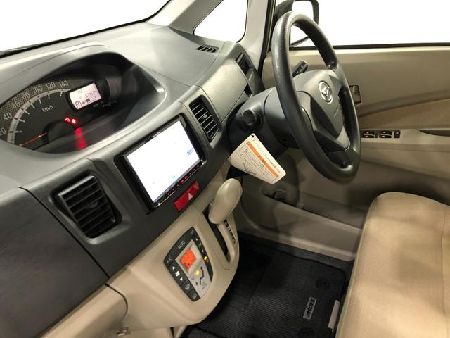ムーヴＬ　車検整備付／走行６７４５３キロ／ワンセグナビ／純正マット１年保証距離無制限　走行距離６７４５３キロ　ワンセグナビ　純正マット　助手席エアバッグ　アイドリングストップ　電動格納式ドアミラー（埼玉県）の中古車