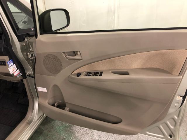 ムーヴＬ　車検整備付／走行６７４５３キロ／ワンセグナビ／純正マット１年保証距離無制限　走行距離６７４５３キロ　ワンセグナビ　純正マット　助手席エアバッグ　アイドリングストップ　電動格納式ドアミラー（埼玉県）の中古車