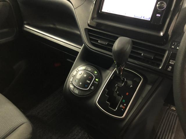 ヴォクシーＸ　Ｃパッケージ　走行４７８２３キロ／車検整備付／修復歴一年保証・走行距離無制限　走行４７９２３キロ　助手席エアバック　ＥＴＣ　純正カーペットマット　ワンセグナビ　ブルートゥース　ドラレコ　オートライト　オートマチックハイビーム（埼玉県）の中古車