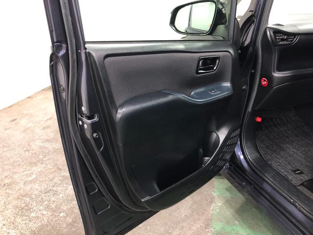 ヴォクシーＸ　Ｃパッケージ　走行４７８２３キロ／車検整備付／修復歴一年保証・走行距離無制限　走行４７９２３キロ　助手席エアバック　ＥＴＣ　純正カーペットマット　ワンセグナビ　ブルートゥース　ドラレコ　オートライト　オートマチックハイビーム（埼玉県）の中古車