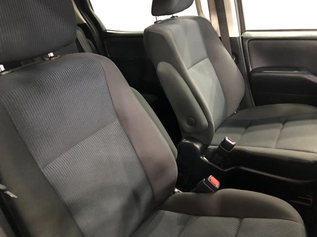 ヴォクシーＸ　Ｃパッケージ　走行４７８２３キロ／車検整備付／修復歴一年保証・走行距離無制限　走行４７９２３キロ　助手席エアバック　ＥＴＣ　純正カーペットマット　ワンセグナビ　ブルートゥース　ドラレコ　オートライト　オートマチックハイビーム（埼玉県）の中古車