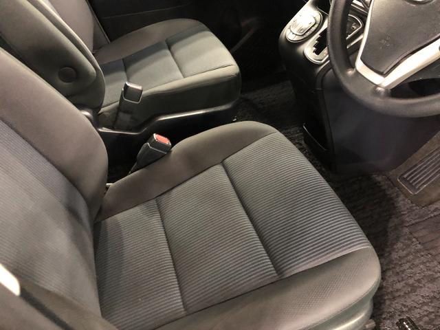 ヴォクシーＸ　Ｃパッケージ　走行４７８２３キロ／車検整備付／修復歴一年保証・走行距離無制限　走行４７９２３キロ　助手席エアバック　ＥＴＣ　純正カーペットマット　ワンセグナビ　ブルートゥース　ドラレコ　オートライト　オートマチックハイビーム（埼玉県）の中古車
