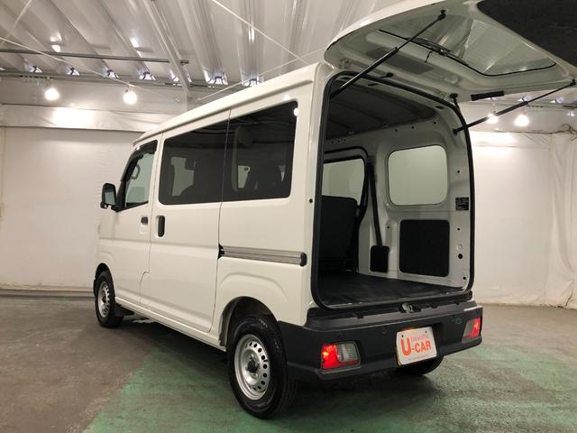 ハイゼットカーゴＤＸ　車検整備付／走行３８１１９キロ／フルセグナビ／ドラレコ１年保証距離無制限　走行距離３８１１９キロ　フルセグナビ　バックカメラ　ブルートゥース　フロアマット　クリアランスソナー　オートライト　アイドリングストップ　両側スライドドア　キーレスエントリー（埼玉県）の中古車