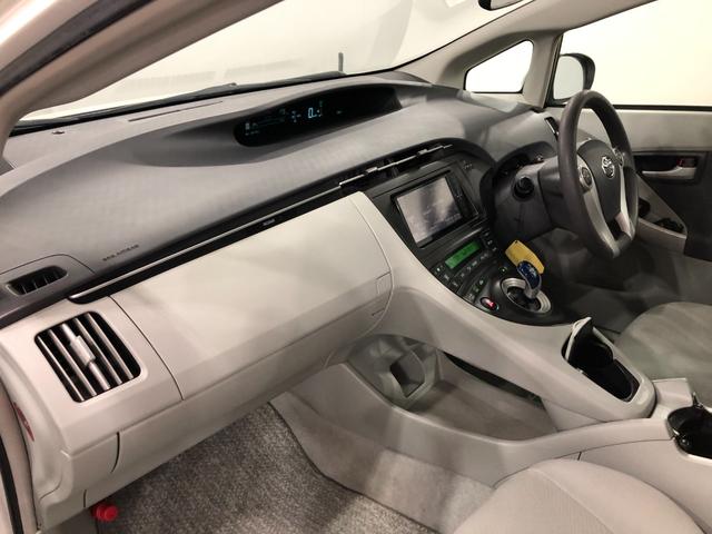 プリウスＳ　走行４４１５６キロ／車検整備付／ナビ／バックカメラ一年保証・走行距離無制限　走行４４１５６キロ　フルセグナビ　バックカメラ　ＥＴＣ　サイドエアバック　オートライト　純正カーペットマット（埼玉県）の中古車