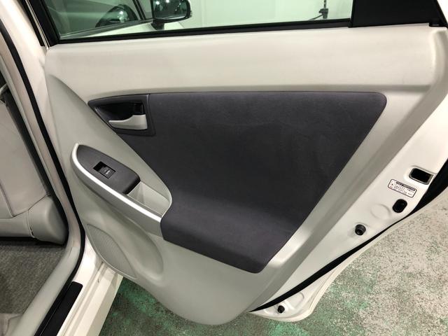 プリウスＳ　走行４４１５６キロ／車検整備付／ナビ／バックカメラ一年保証・走行距離無制限　走行４４１５６キロ　フルセグナビ　バックカメラ　ＥＴＣ　サイドエアバック　オートライト　純正カーペットマット（埼玉県）の中古車