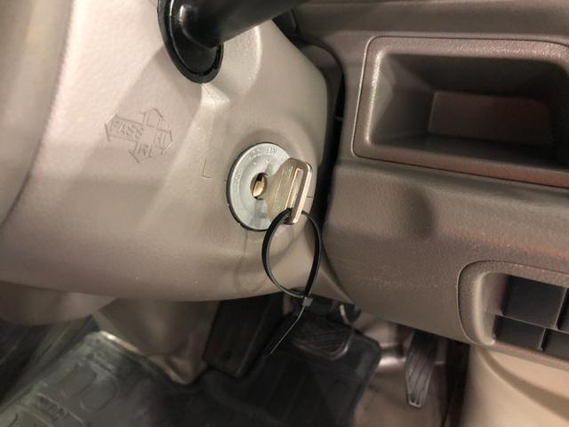 NV100クリッパーバンDX GLパッケージ 走行80185キロ/タイヤ4本交換一年保証・走行距離無制限 走行80185キロ 助手席エアバック 純正カーペットマット(埼玉県)の中古車