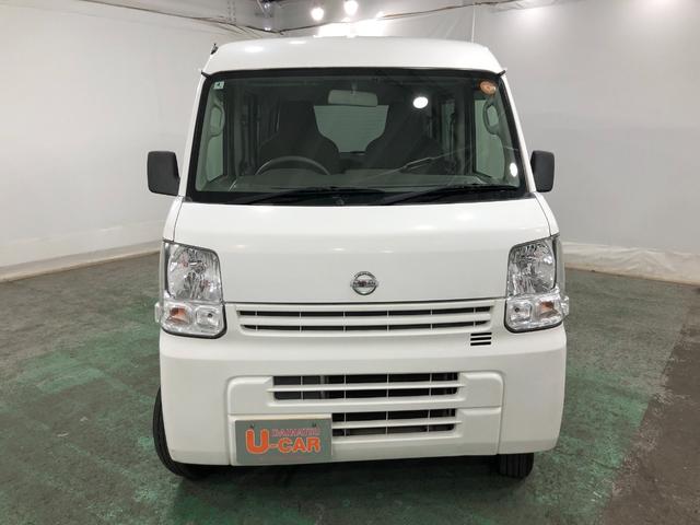 NV100クリッパーバンDX GLパッケージ 走行80185キロ/タイヤ4本交換一年保証・走行距離無制限 走行80185キロ 助手席エアバック 純正カーペットマット(埼玉県)の中古車