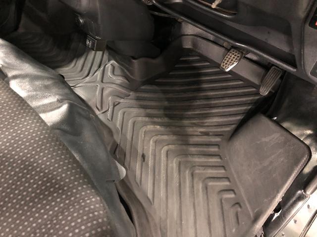 ハイゼットカーゴデラックスSAIII 走行106351キロ/タイヤ4本交換一年保証・走行距離無制限 走行106351キロ フルセグナビ ブルートゥース USB バックカメラ ドラレコ オートライト オートマチックハイビーム LEDヘッドライト アイドリングストップ(埼玉県)の中古車