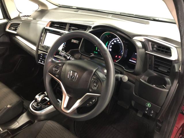 フィットハイブリッドＦ　走行１６６７４キロ／ナビ／バックカメラ／ＥＴＣ一年保証・走行距離無制限　走行１６６７４キロ　ワンセグナビ　ブルートゥース　バックカメラ　オートライト　ＬＥＤヘッドライト　ＥＴＣ（埼玉県）の中古車