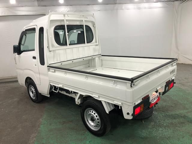 ハイゼットトラックジャンボスタンダード　走行１０７５０キロ／ＭＴ／マット１年保証距離無制限　走行距離１０７５０キロ　マニュアル車　ＦＭＡＭラジオ　純正フロアマット　助手席エアバッグ　クリアランスソナー　オートライト　アイドリングストップ（埼玉県）の中古車