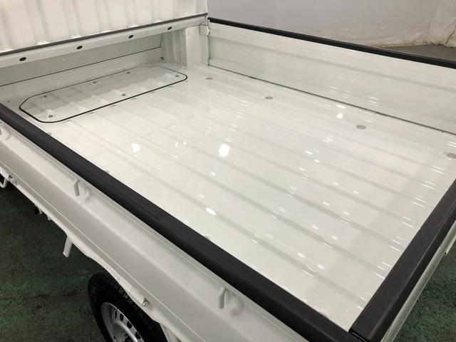 ハイゼットトラックジャンボスタンダード　走行１０７５０キロ／ＭＴ／マット１年保証距離無制限　走行距離１０７５０キロ　マニュアル車　ＦＭＡＭラジオ　純正フロアマット　助手席エアバッグ　クリアランスソナー　オートライト　アイドリングストップ（埼玉県）の中古車