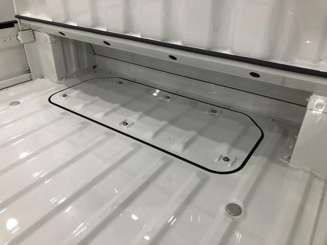 ハイゼットトラックジャンボスタンダード　走行１０７５０キロ／ＭＴ／マット１年保証距離無制限　走行距離１０７５０キロ　マニュアル車　ＦＭＡＭラジオ　純正フロアマット　助手席エアバッグ　クリアランスソナー　オートライト　アイドリングストップ（埼玉県）の中古車