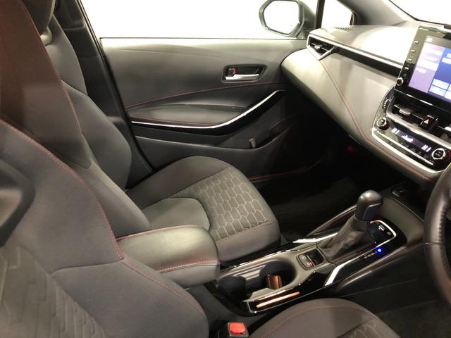 カローラスポーツハイブリッドＧ　Ｚ　走行４１４２０キロ／ナビ／ドラレコ一年保証・走行距離無制限走行４１４２０キロ　フルセグナビ　ブルートゥース　バックカメラ　ドラレコ　サイドエアバック　クリアランスソナー　オートライト　ＬＥＤヘッドライト　シートヒーター（埼玉県）の中古車