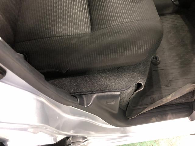 ハイゼットカーゴクルーズ　走行３６８７２キロ／タイヤ４本交換／バックカメラ一年保証・走行距離無制限走行３６８７２キロ　タイヤ４本交換　ワンセグナビ　ブルートゥース　バックカメラ　ＥＴＣ　クリアランスソナー　ＬＥＤヘッドライト　アイドリングストップ（埼玉県）の中古車