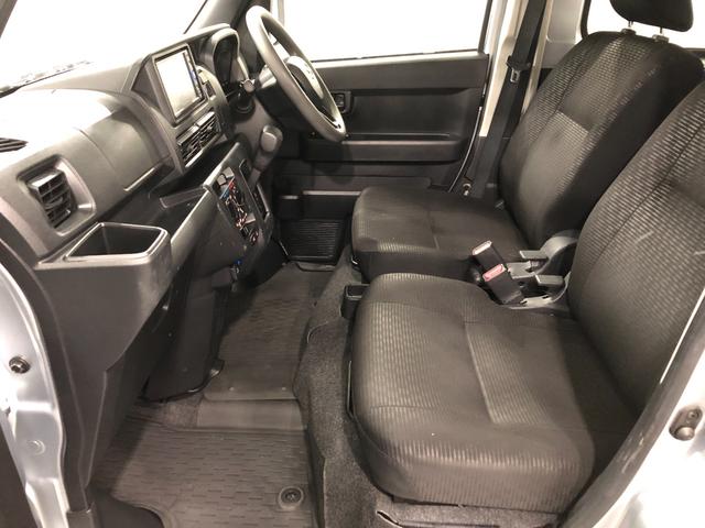 ハイゼットカーゴクルーズ　走行３６８７２キロ／タイヤ４本交換／バックカメラ一年保証・走行距離無制限走行３６８７２キロ　タイヤ４本交換　ワンセグナビ　ブルートゥース　バックカメラ　ＥＴＣ　クリアランスソナー　ＬＥＤヘッドライト　アイドリングストップ（埼玉県）の中古車