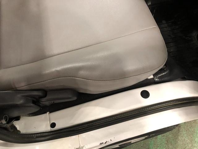 サンバートラックTB 4WD/車検整備付/走行24984キロ/FMAMラジオ1年保証距離無制限 走行距離24984キロ 4WD 車検整備付 FMAMラジオ フロアマット(埼玉県)の中古車