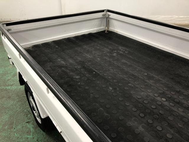 サンバートラックTB 4WD/車検整備付/走行24984キロ/FMAMラジオ1年保証距離無制限 走行距離24984キロ 4WD 車検整備付 FMAMラジオ フロアマット(埼玉県)の中古車