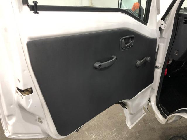 サンバートラックTB 4WD/車検整備付/走行24984キロ/FMAMラジオ1年保証距離無制限 走行距離24984キロ 4WD 車検整備付 FMAMラジオ フロアマット(埼玉県)の中古車