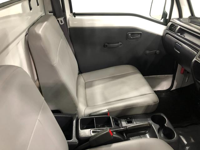 サンバートラックTB 4WD/車検整備付/走行24984キロ/FMAMラジオ1年保証距離無制限 走行距離24984キロ 4WD 車検整備付 FMAMラジオ フロアマット(埼玉県)の中古車